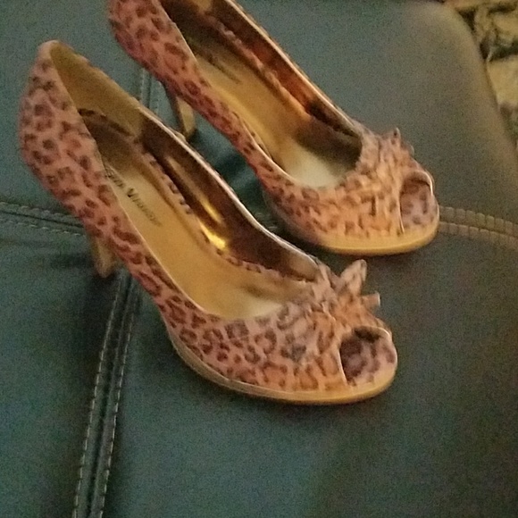 Leopard print shoes - Picture 4 of 4